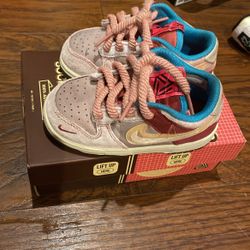 Nike Dunk Low Social Status Strawberry Milk 