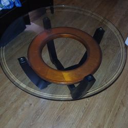 Round Coffee Table 