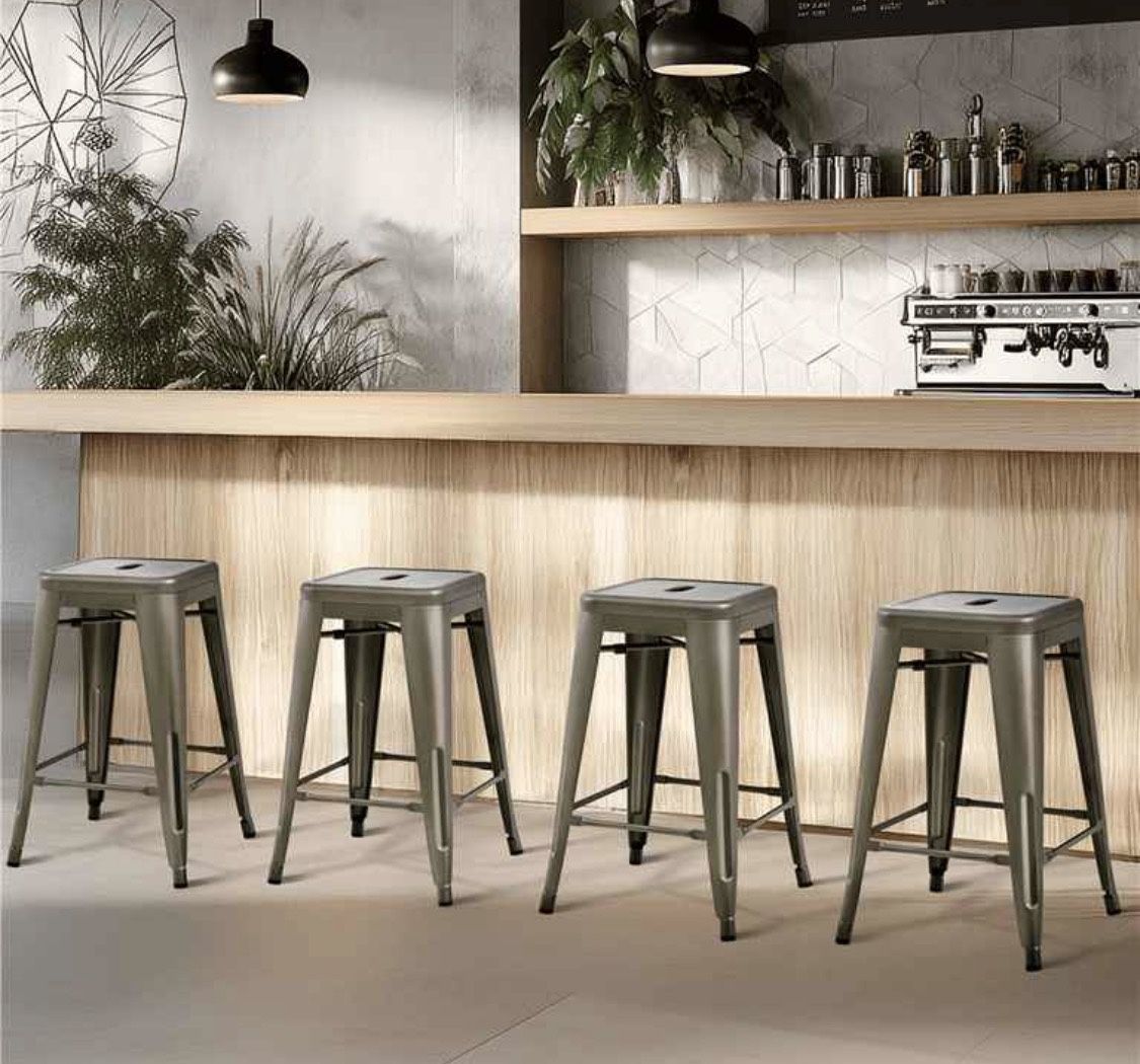 New Set of 4 Sturdy Industrial Indoor Outdoor Counter Height Stools Chairs