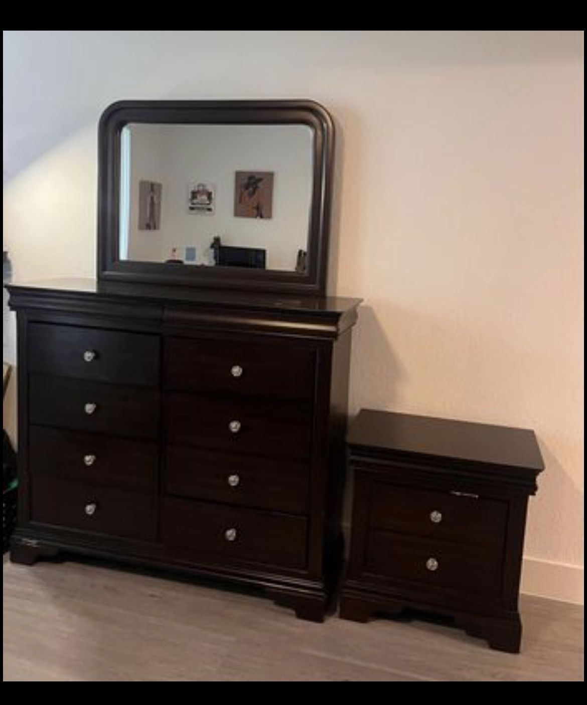 QUEEN SIZE BEDROOM SET!! MATTRESS & BOX SPRING INCLUDED! DRESSER