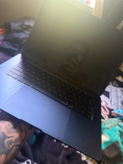 WATER DAMAGED MACBOOK READ DESCR