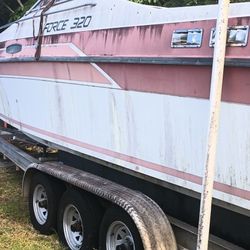 Speed Boat Like 25 Feet. Need Work 