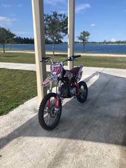Apollo Z20 MAX 125cc Dirt Bike