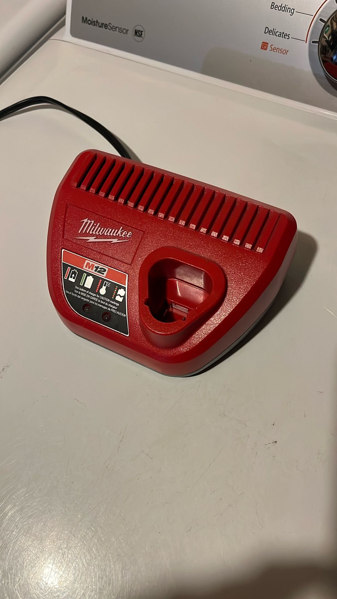 Milwaukee M12 Battery Charger