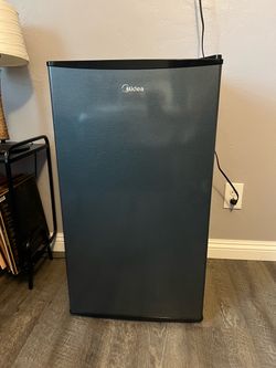 Midea Mini Fridge (33”H, 17.5”D, 18.5”W)