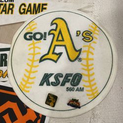 Oakland Athletics Vintage Pin Foam Finger 