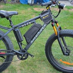BRAND NEW ***( FOR TRADES ) SAND VIPER  E-FAT MTB