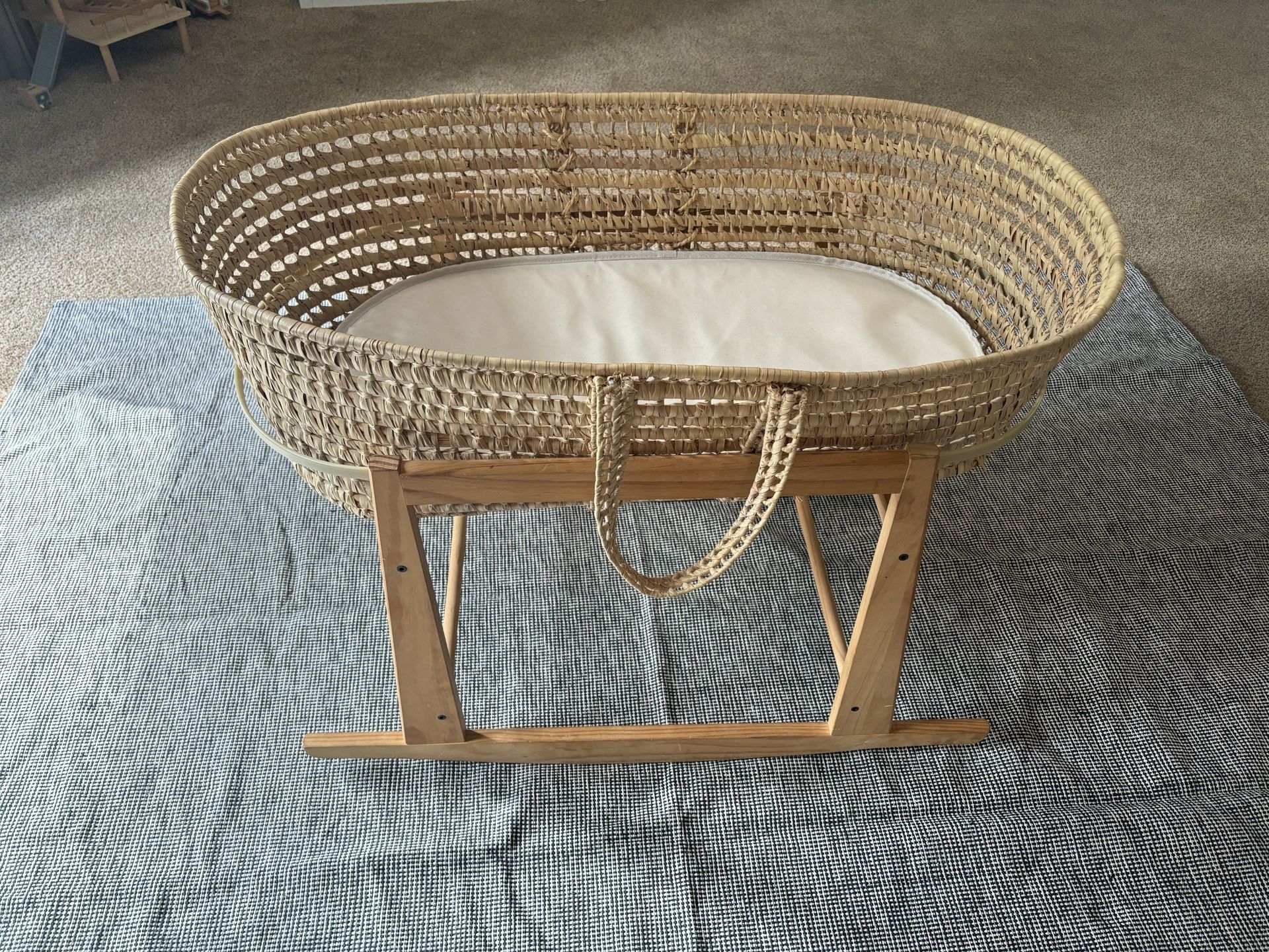 Moses Basket With Mattress & Jolly Jumper Bassinet Stand