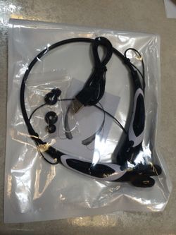 Brand-new headphones with Bluetooth