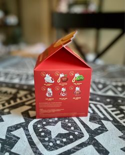 💡 Miniso x Hello Kitty Spring Festival Fragrance Vinyl Plush One Blind Box