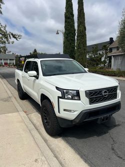 2022 Nissan Frontier SV 4x4 | Bilstein Lift | Falken A/Ts | Dealer Maintained