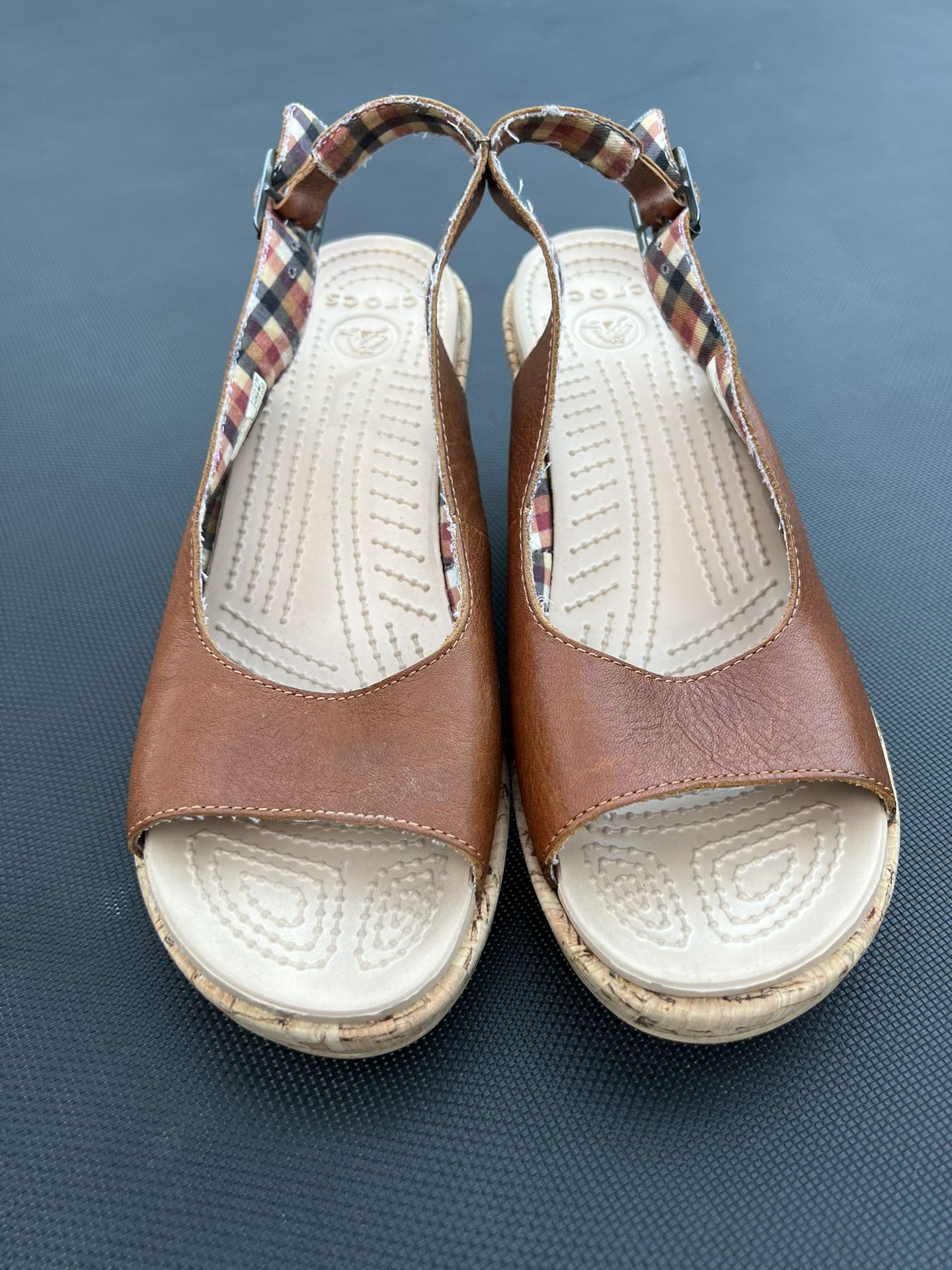 CROCS A-Leigh Cork Wedge Brown Leather Sandals Women’s US Size 9 W
