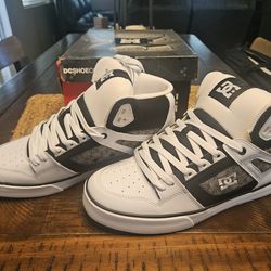 Men's DC pure high top w c new inbox size 11.5