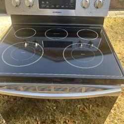 Samsung 30-in Glass Top 5 Burners Stove