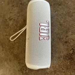 JBL Flip 4 Portable Speaker