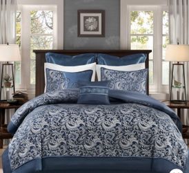 Brand New in Box 8 Pc Comforter Set-Cal King size Navy Blue