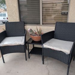 Bistro Patio Set 3 Pieces. Wicker. New👌🏼