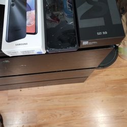 Liberados Desbloqueado A14 $150 Samsung vs21 $225