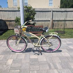 Women 26" Beach Cruiser 3 Gears, Basket and Rack, Excellent Condition , $75