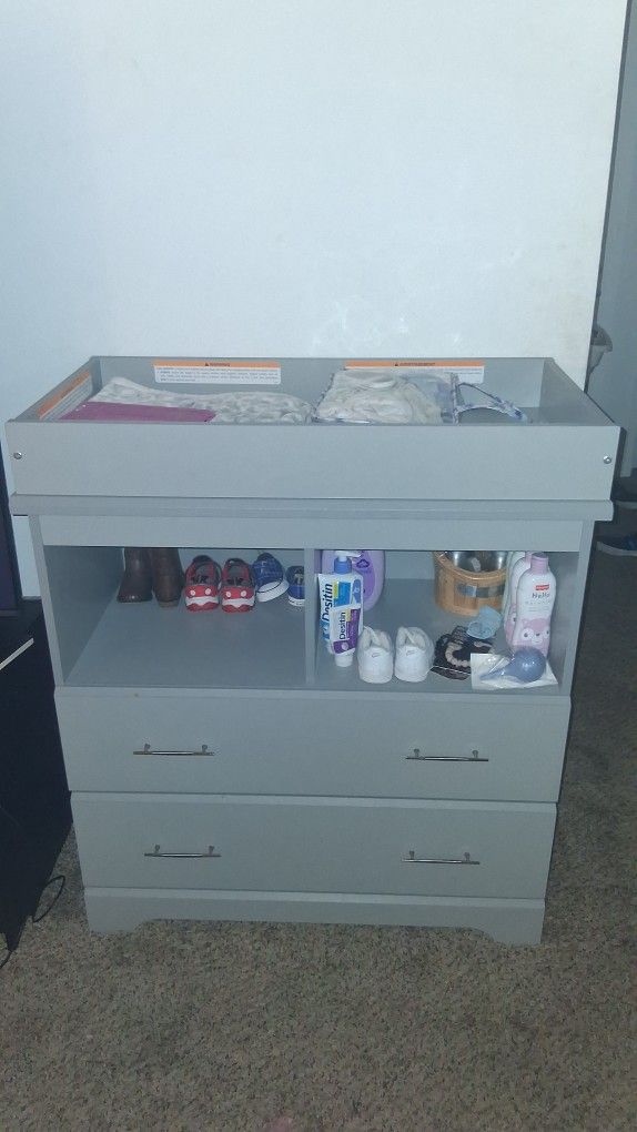 Baby Dresser And Changing Table 