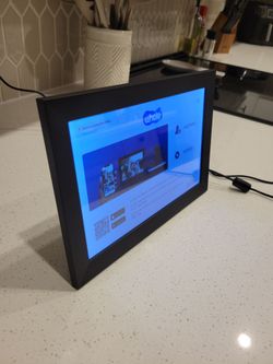 Digital Picture Frame (Brand New)