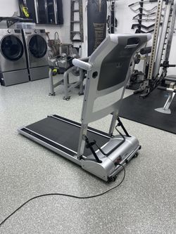 Horizon Fitness Evolve Compact Treadmill.  Works perfectly.  In good used condition.