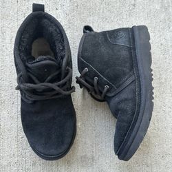 UGG Australia Women's Neumel Boot Original Box Style 1094269 size 6