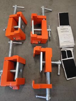 Double set of cabinet claw pony new