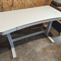 Motored Standing Desk 