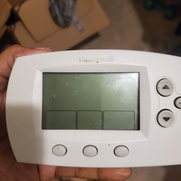 Programmable Thermostat 