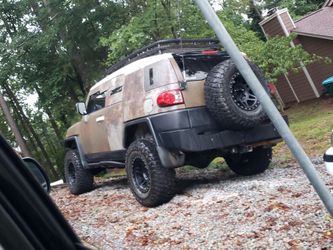 Toyota FJ Cruiser - Random Parts - Look At Pictures 