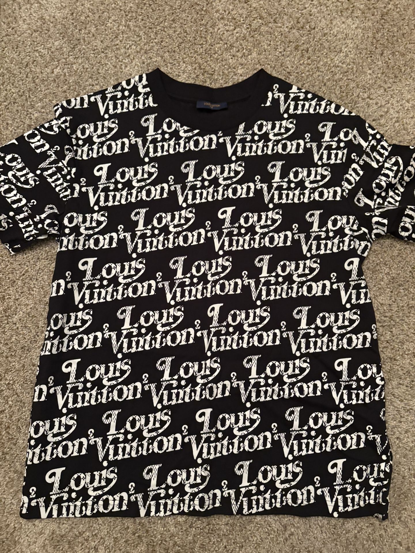 louie vutton shirt never worn