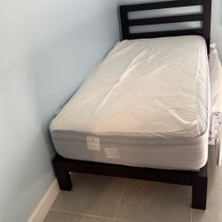 Metal Twin Bed Frame & Mattress