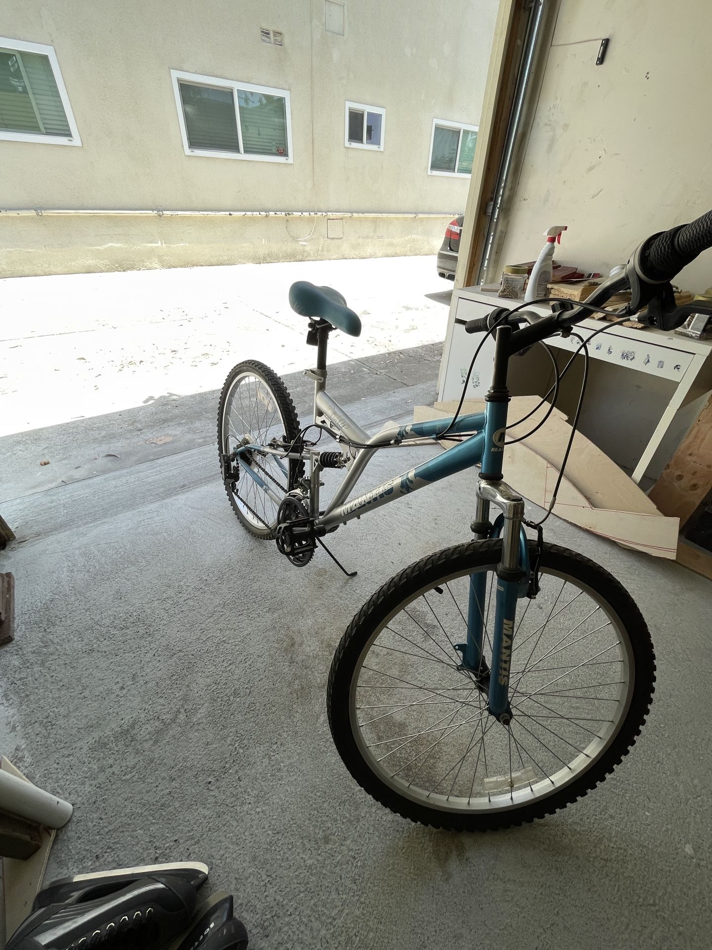 Mantis Orchid Bike