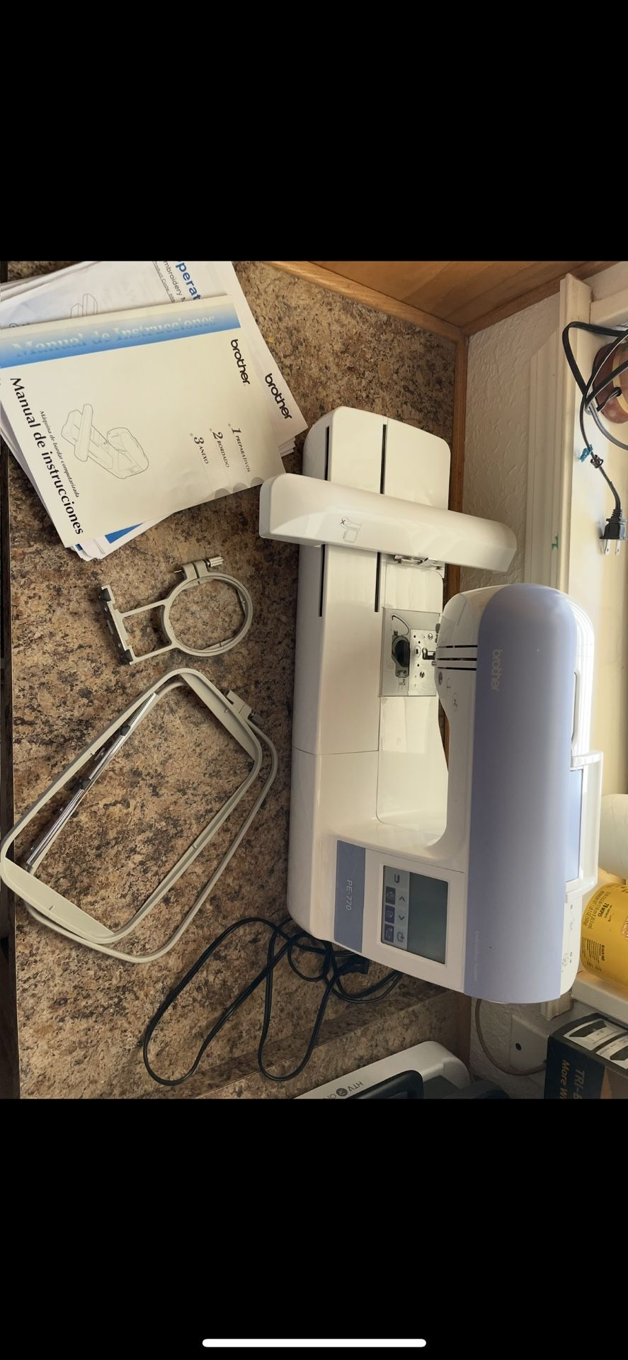 Brother PE-770 Embroidery Machine – Great Condition with Accesso