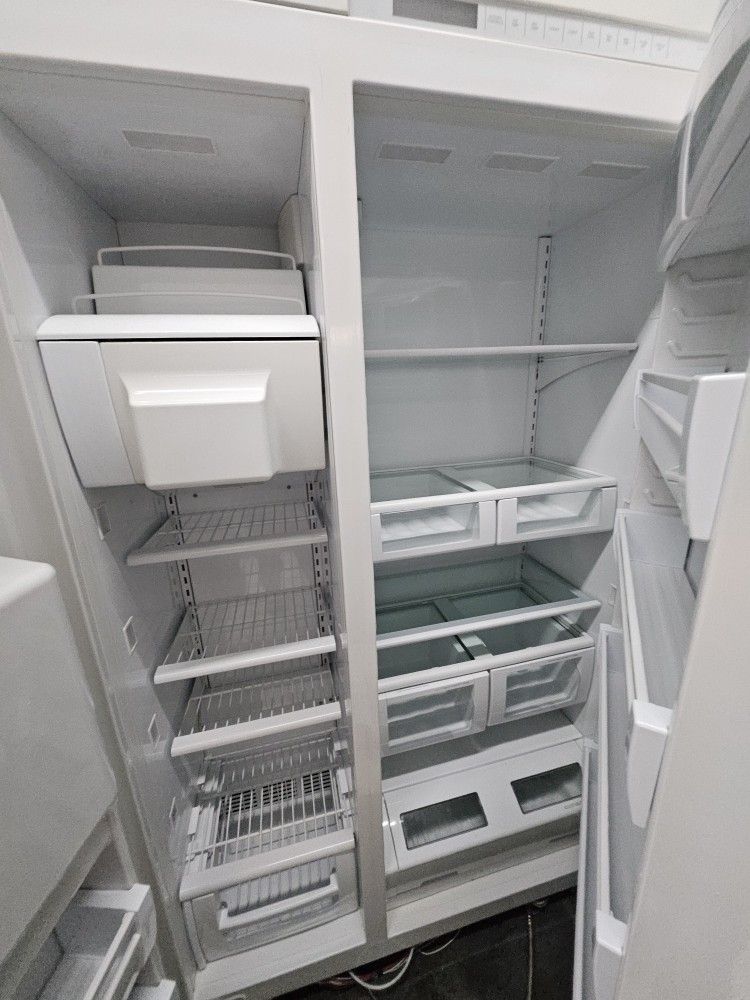 48" VIKING BUILT IN STAINLESS STEEL REFRIGERATOR