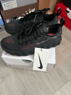 Nike Mind 002 size 5.5 Woman’s