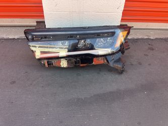 2023-2024 Honda Pilot  Left LED Headlight  Oem 