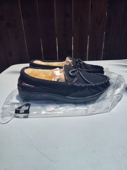 Alpine Swiss woman's slippers