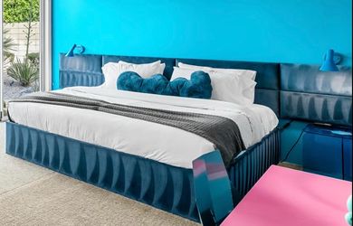 Vant Upholstered Platform Bed - King Size