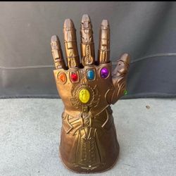 Marvel Legends Articulated Electronic Infinity Guantlet