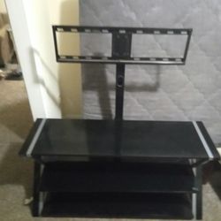 TV STAND WITH MOUNT