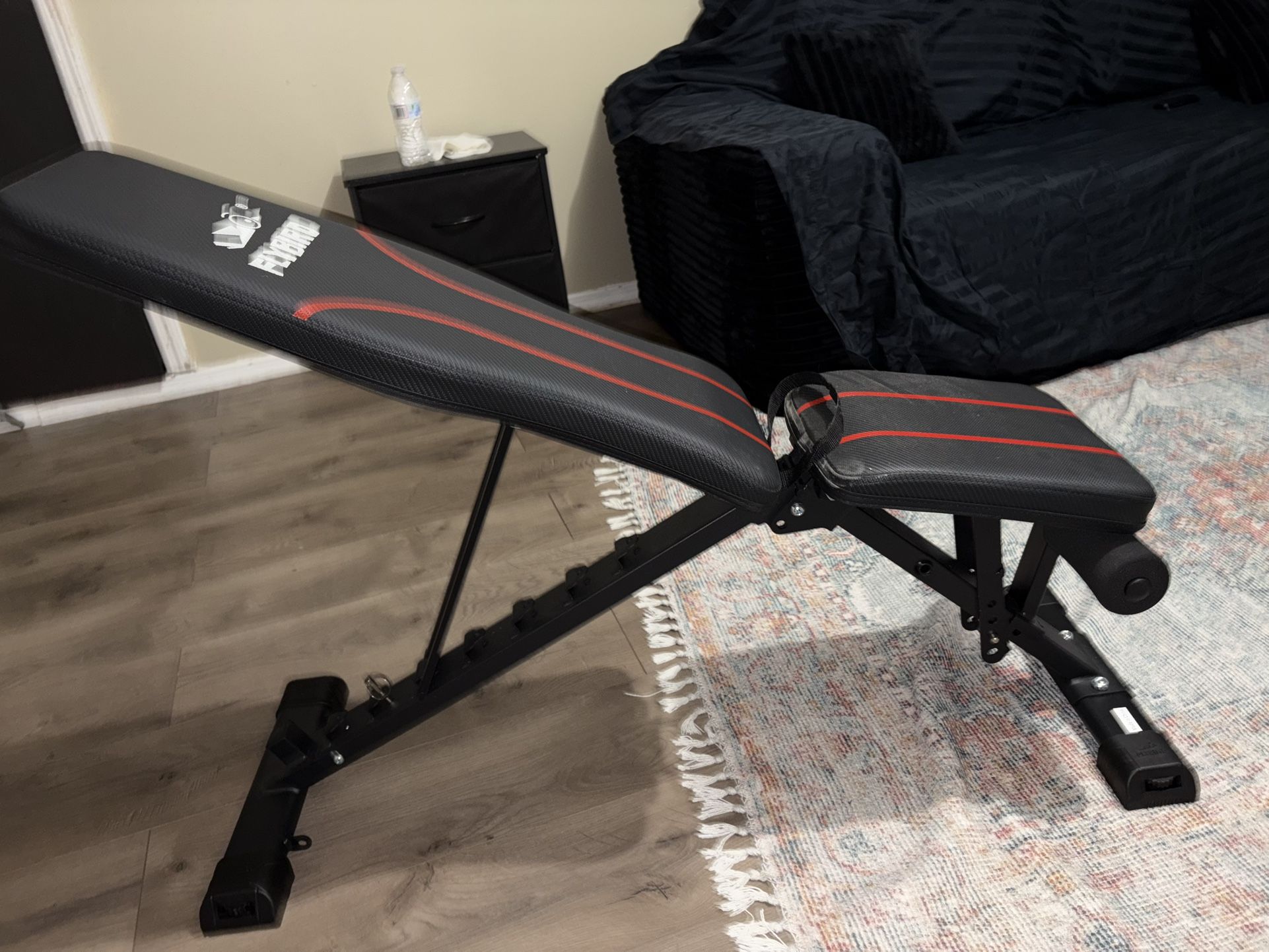 Fly bird Bench Press