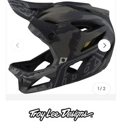 New Troy Lee Designs Stage Helmet (retail $320)