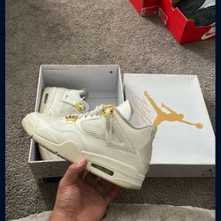 Jordan 4 Metallic Gold 