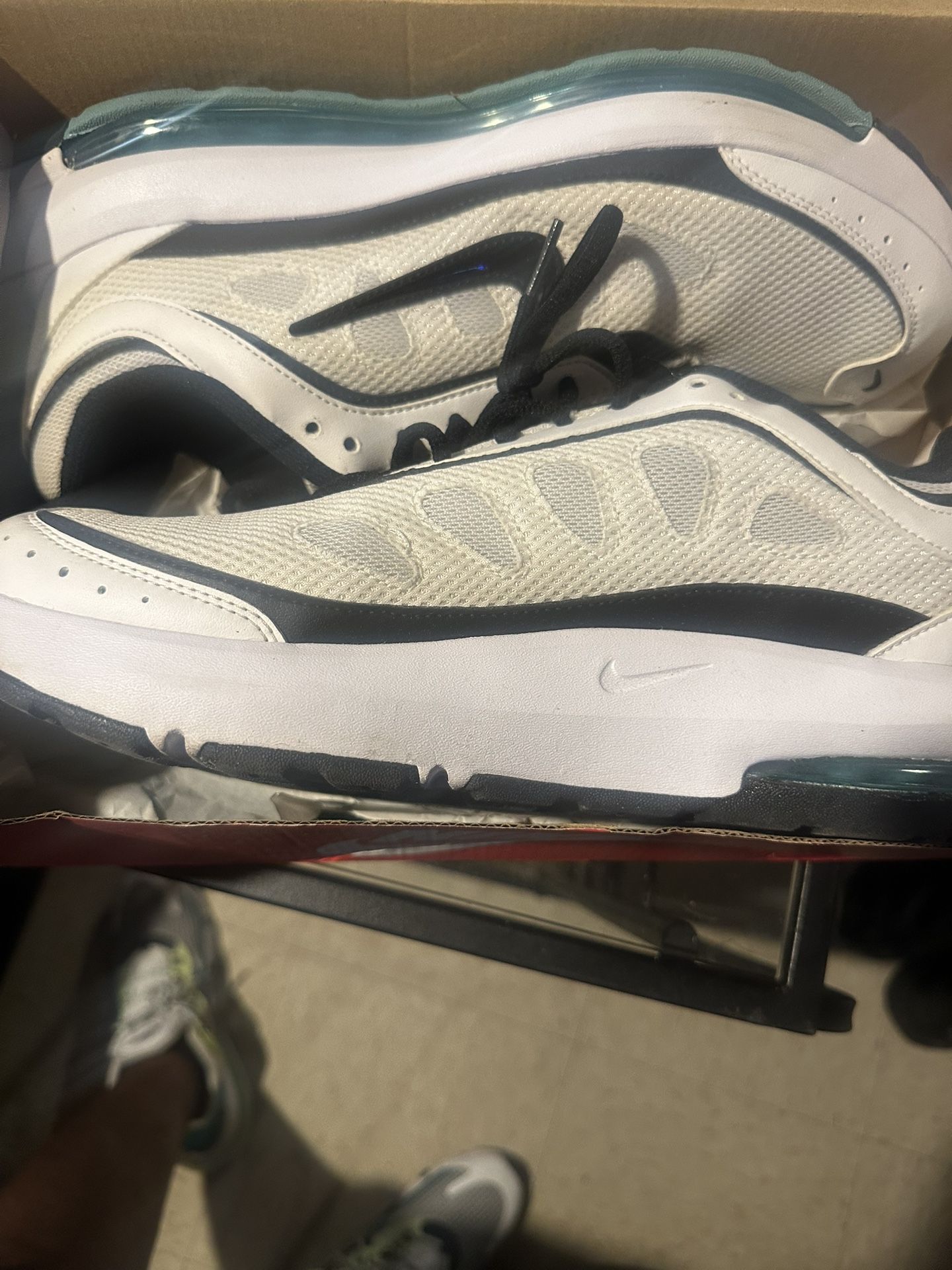 Nike Air Max Men Size 10.5
