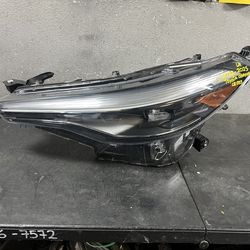 2022-2023-2024-2025 TOYOTA COROLLA CROSS LEFT HEADLIGHT OEM USED #9400