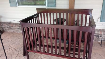 Baby crib