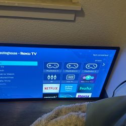 Roku TV 45” – Excellent Condition, Smart Streaming!