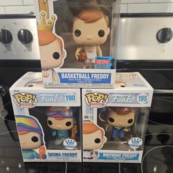 FREDDY FUNKO EXCLUSIVE BUNDLE 